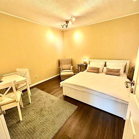 Zentrales Apartment Mit Terrasse Bréma Kültér fotó