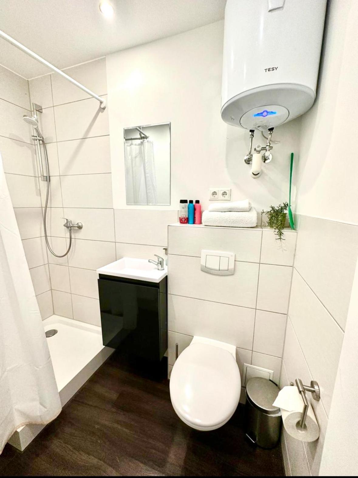 Zentrales Apartment Mit Terrasse Bréma Kültér fotó